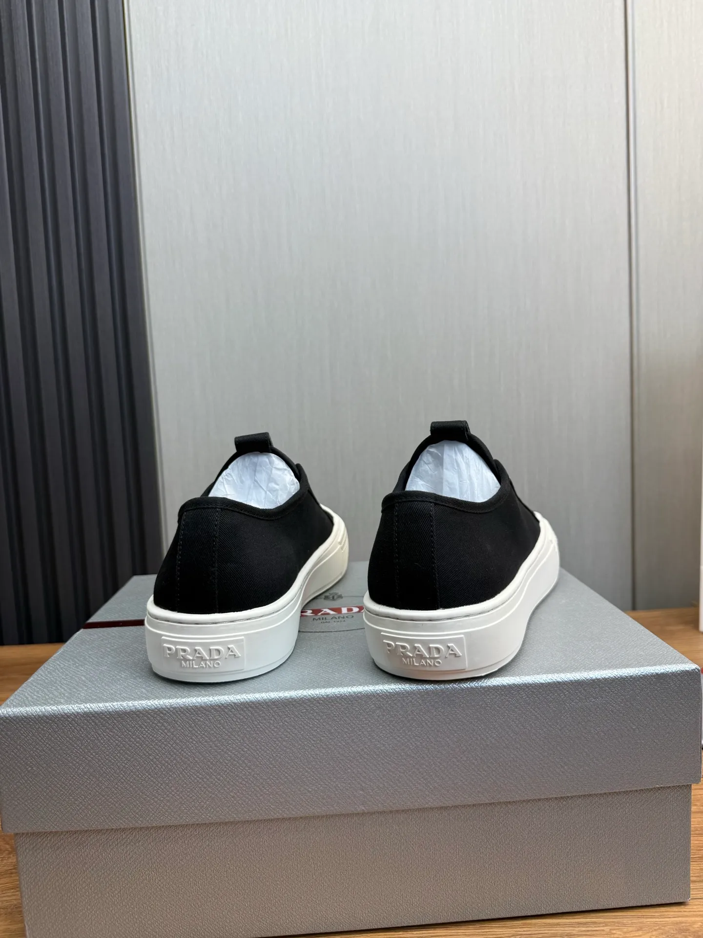 Men's shoes 560💰 [PRADA] Popular canvas shoes in the men's shoe counter, synchronized with the official website, 1 high-quality shipment ✔️Original canvas + cowhide lining, 1🆚1 replica, original sole, 38-45 (45 customized, non-refundable)